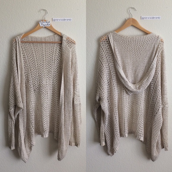 ❌❌SOLD❌❌ Brandy Melville Summer Moselle Cardigan - Picture 5 of 8